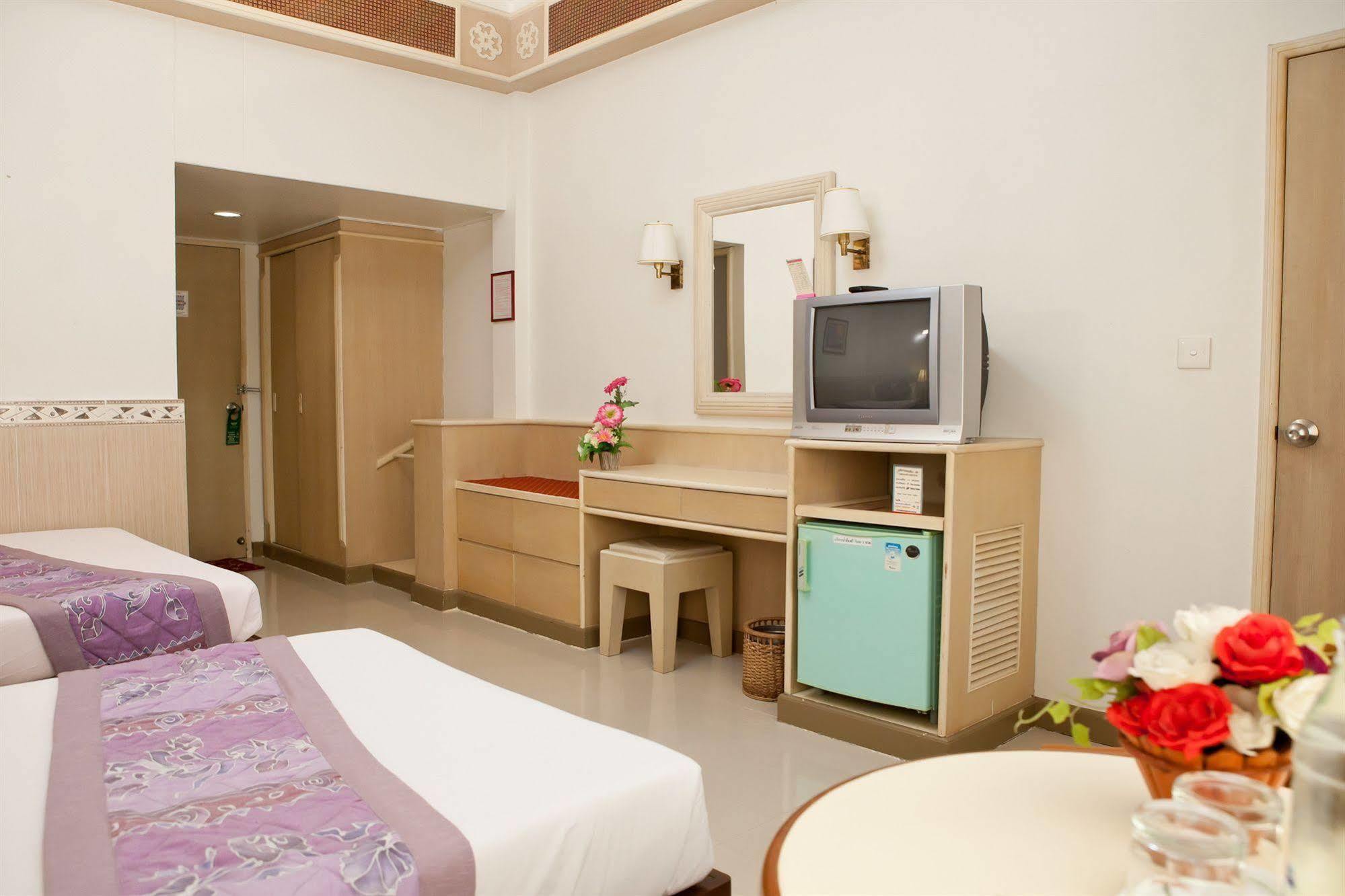 Tanyong Hotel Narathiwat Exterior photo