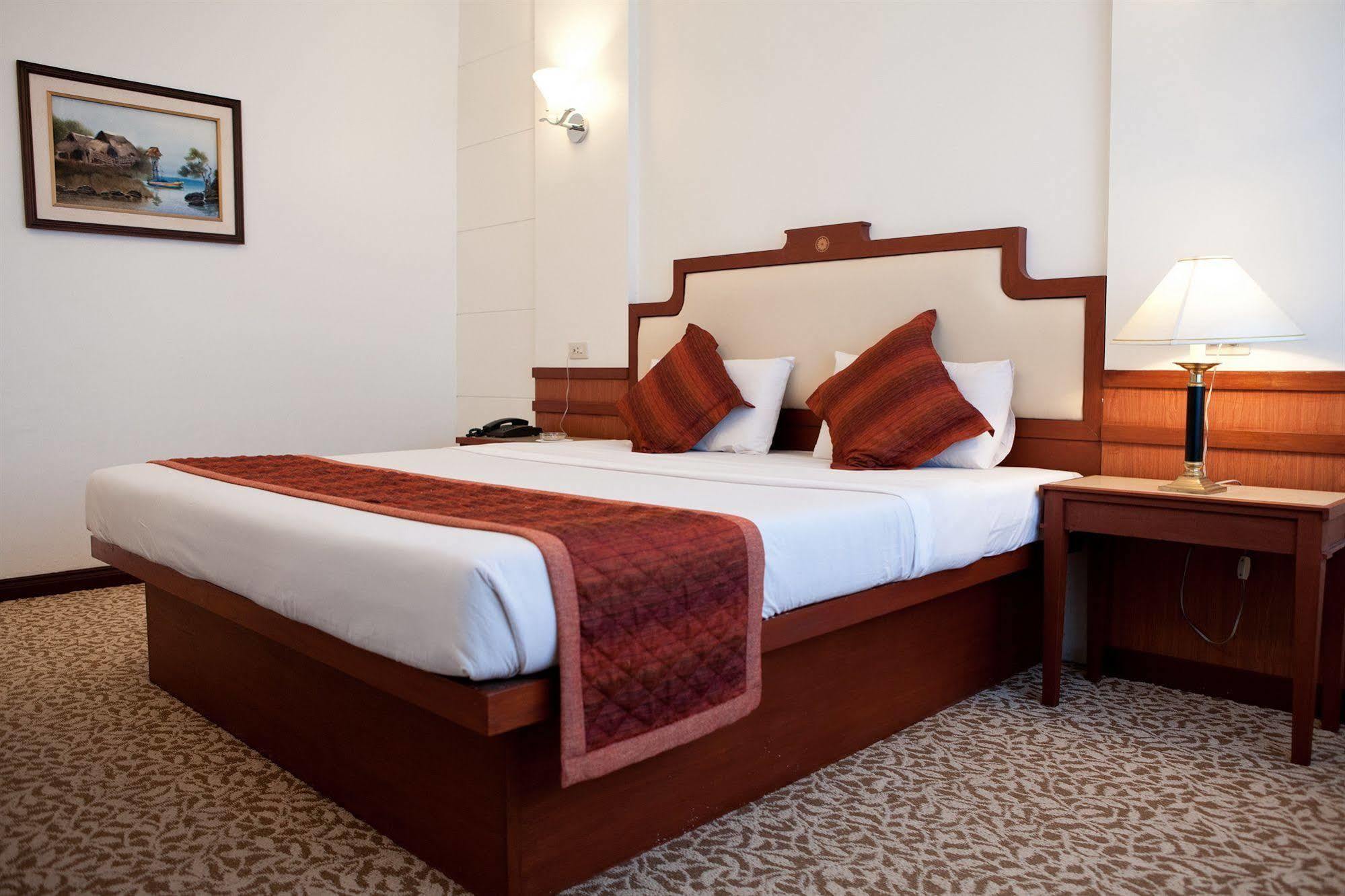 Tanyong Hotel Narathiwat Exterior photo