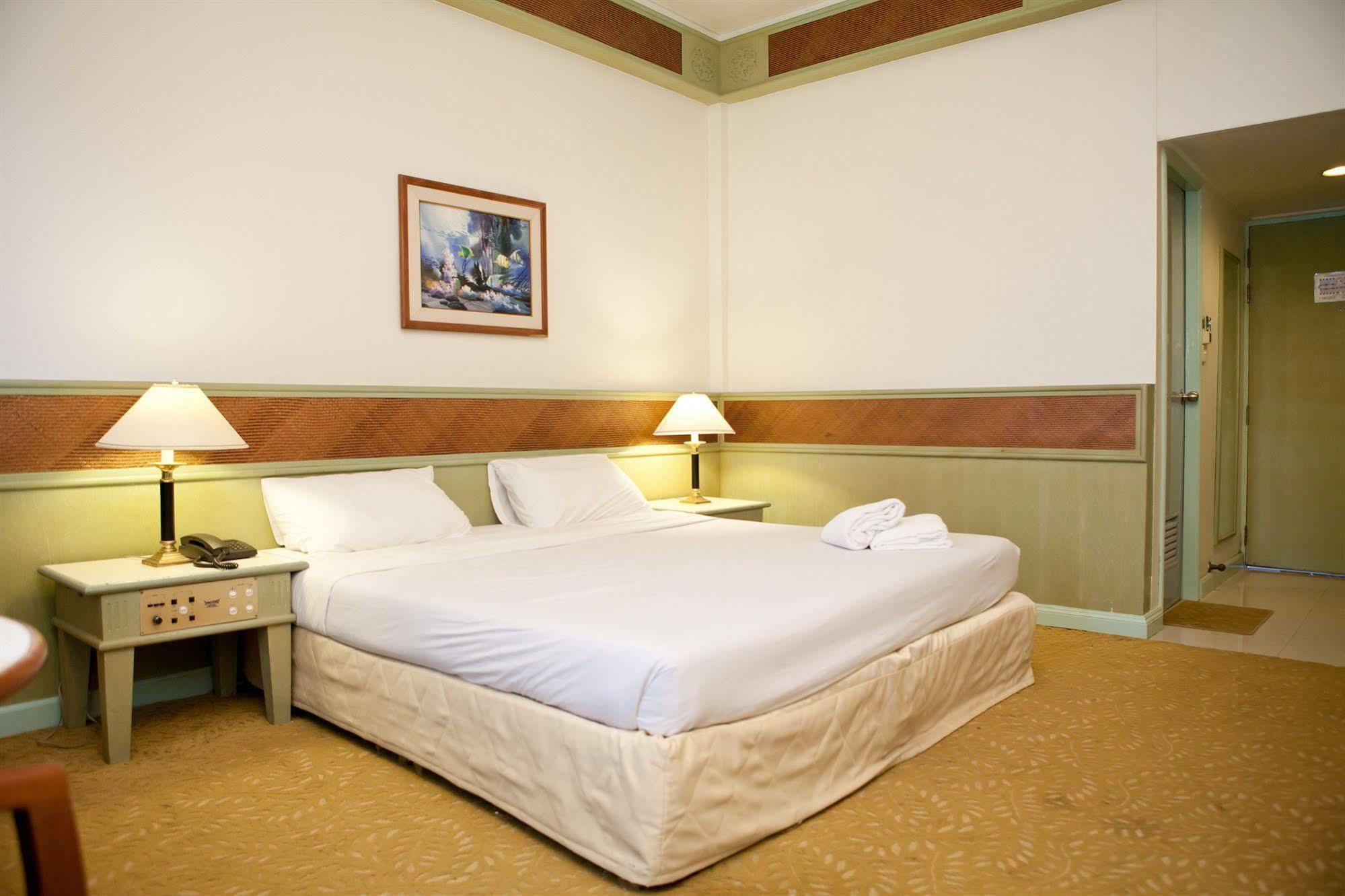 Tanyong Hotel Narathiwat Exterior photo